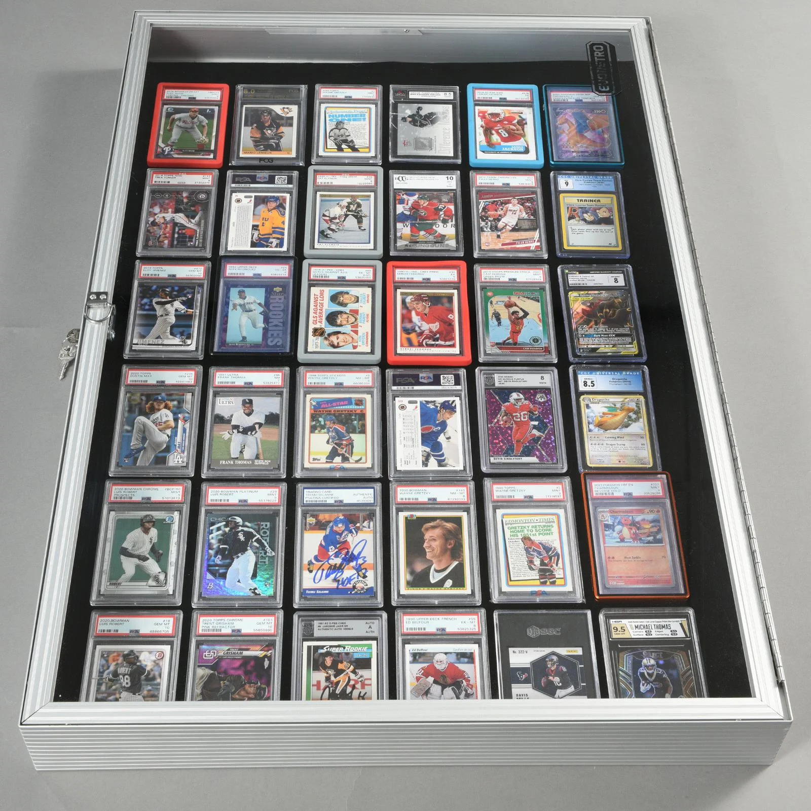 EVORETRO Lockable Display Case 36 x 24 x 4" Silver– Secure Showcase for Collectibles - Image 4